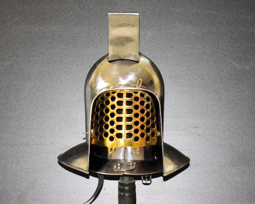 Hoplomachus gladiator helmet - hoplomachus,