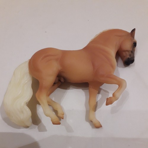 Breyer stablemate model - stablemate,