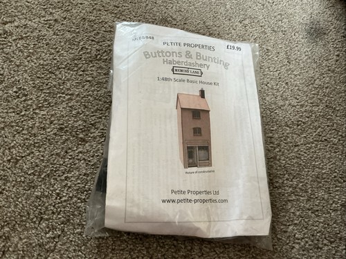 Petite properties dolls house - petite,
