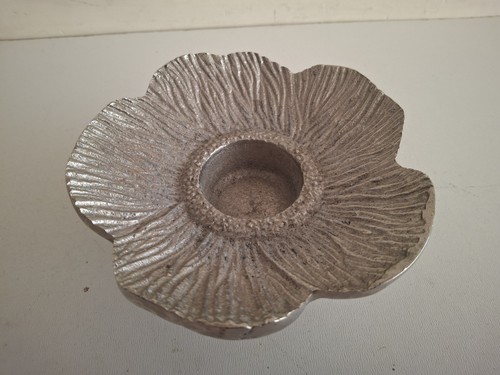 Silver textured metal tea - textured,