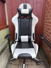PC gaming chair 