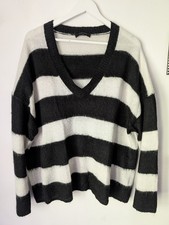 AllSaints Byers V Neck Style