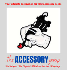 New Tattoo Artist hand tattoo