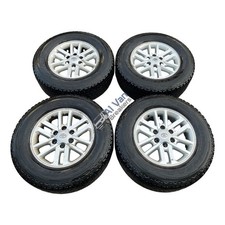 TOYOTA HI-LUX INVINCIBLE 4X4