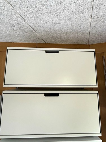 Vitsoe 606white metal - vitsoe,