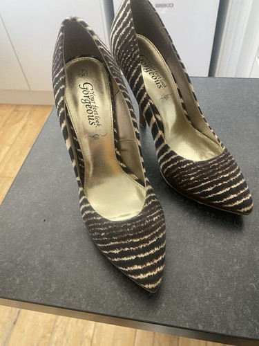 Women zebra print point - zebra,