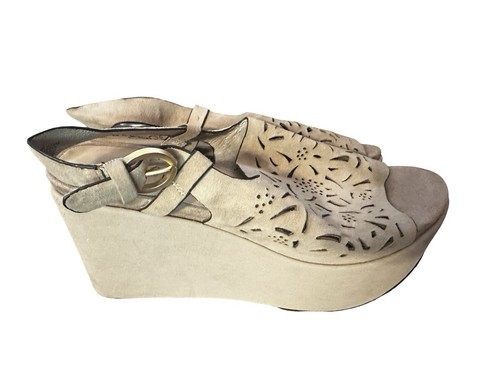 Naked feet sandals pegasi gray - feet,