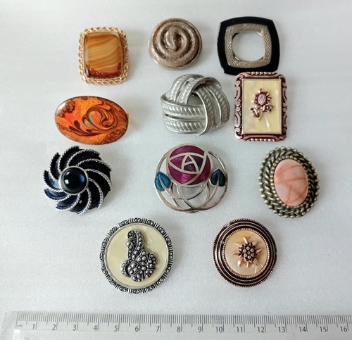 Job lot modern and - lot, 11
