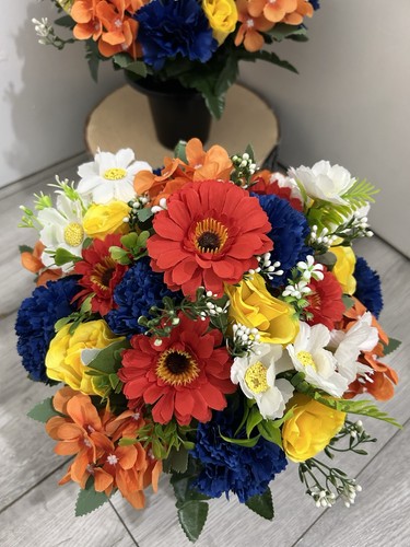 Colourful artificial grave - grave, pot