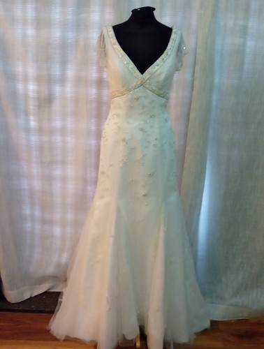 Wedding dress size - , ivory