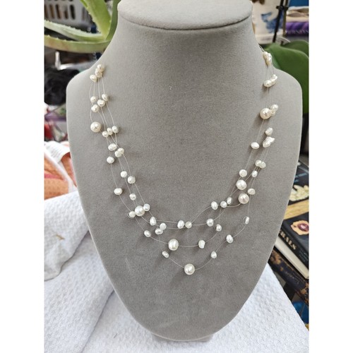 Necklace white floating - white,