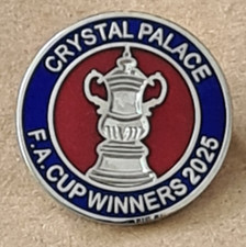Limited Edition Badge CRYSTAL PALACE FA CUP WINNERS 2025 (blue border on silver)