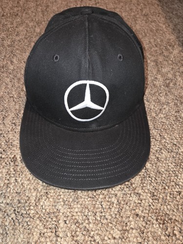 Black mercedes cap lewis - f1,