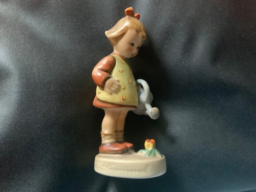 Goebel hummel figurine - goebel, girl