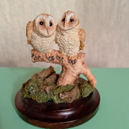 Country artists owl - artists, figurine