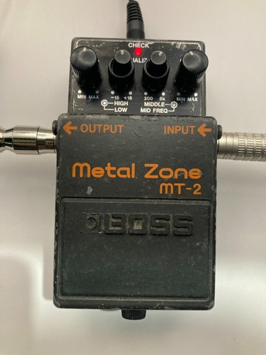 Boss metal zone guitar - mt-2,