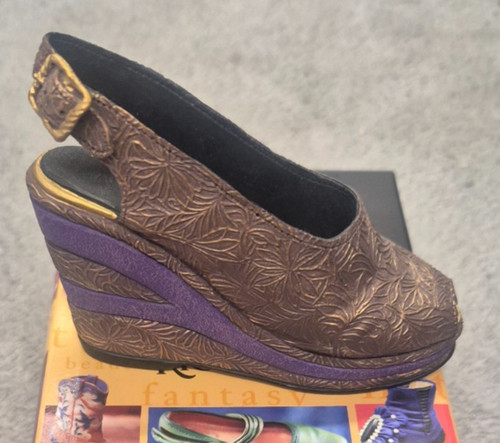 Just the right shoe golden - shoe, "golden