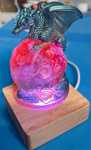 Dragon ornament figurine - figurine, on