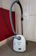 Nilfisk Neo Performance 750w UK Plug Vacuum Cleaner, New Bag &Accessories 