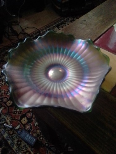 Carnival glass bowl green - glass,