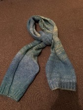 Women’s Knitted scarf