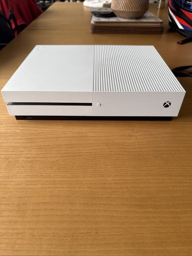Xbox one white console - one,