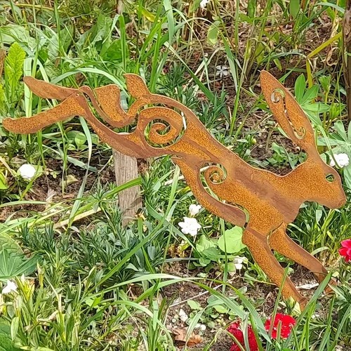 Core ten rusty hare - hare, garden