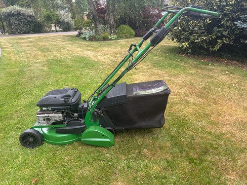 John deere lawnmower - john,