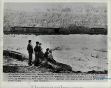 1951 Press Photo Boys gaze at
