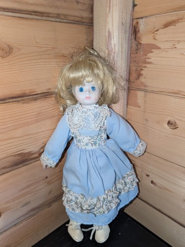 Haunted doll violet - violet, positive