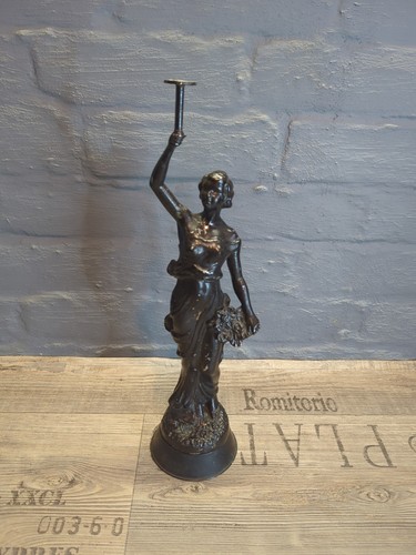 Cast metal spelter - metal, figurine