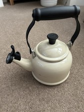 Le Creuset Stove Top Kettle 1.1 Litre Whistle Kettle