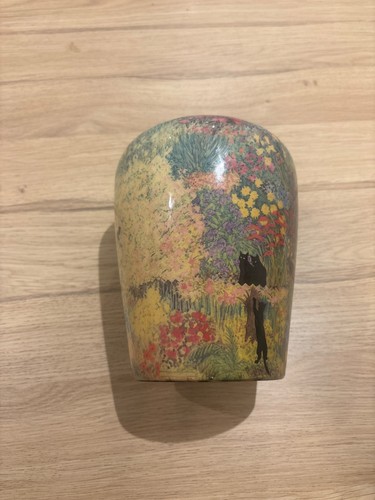Cat vase