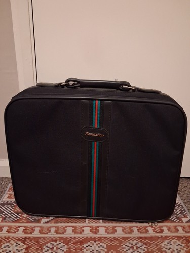 Revelation black suitcase - black,