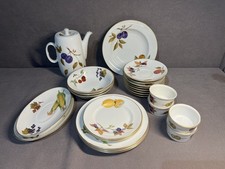 Royal Worcester Evesham Gold -
