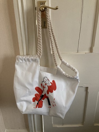 Limited edition harvey nichols - edition,