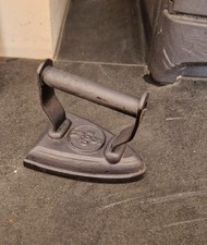 Antique Flat Iron No 5