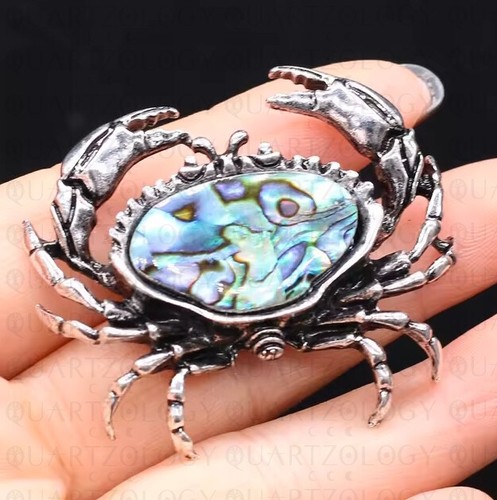 Crab pin badge abalone shell - pin,