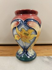 Old Tupton Ware Daffodil Vase