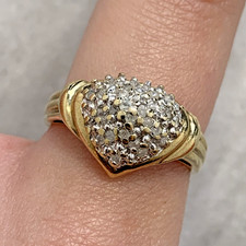 9 ct Gold Diamond Ring Heart