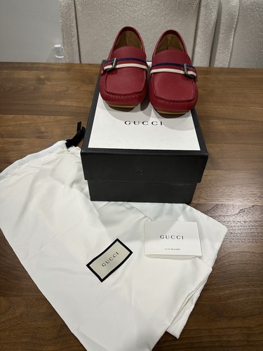 Gucci red pebbled leather - red,