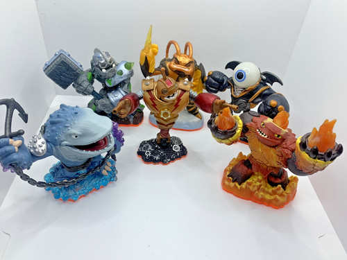 Skylanders giants figures - skylanders,