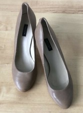 JAEGER LEATHER COURT SHOES