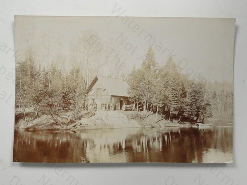 Log cabin people - log,