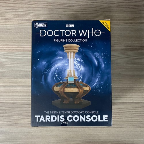 Tardis console who figurine - console, dr