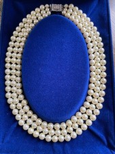 JACQUELINE KENNEDY FAUX PEARL