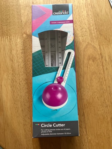 Circle cutter for - for, cutting