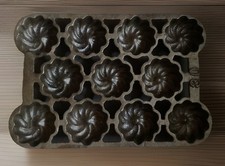 Vintage Wagner Cast Iron Turks