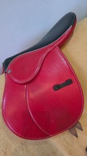 Lightweight racing saddle red