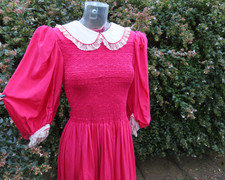 Vintage 1930s Pink Sculptured